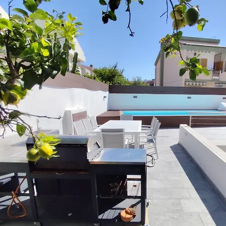 Bright Garden With Pool Near Poeto דירה Quartu SantʼElena